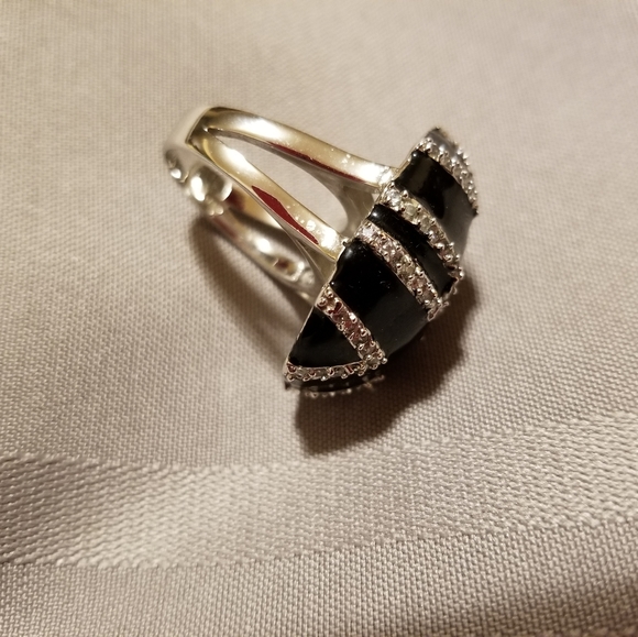 RHODIUM PLATED ENAMEL RING. - Picture 3 of 6